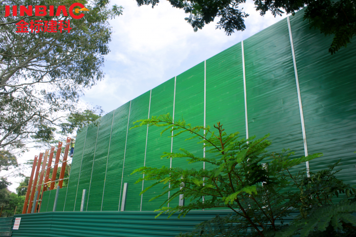 3 Basic Differences Between Temporary and Permanent Noise Barriers