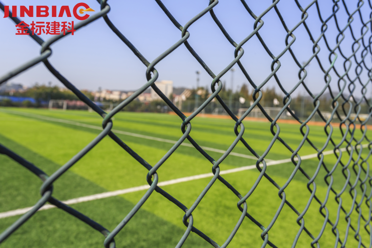 Wire mesh fence