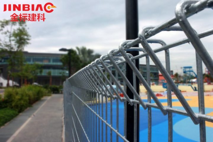 Properties of Metal Mesh Fencing which you may not be aware of